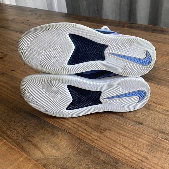 Nike Women's Air Max Vapor Wing Tennis Shoes - Picture 5 of 8